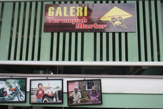 Galeri Terompah Mastor Galeri Terompah Mastor